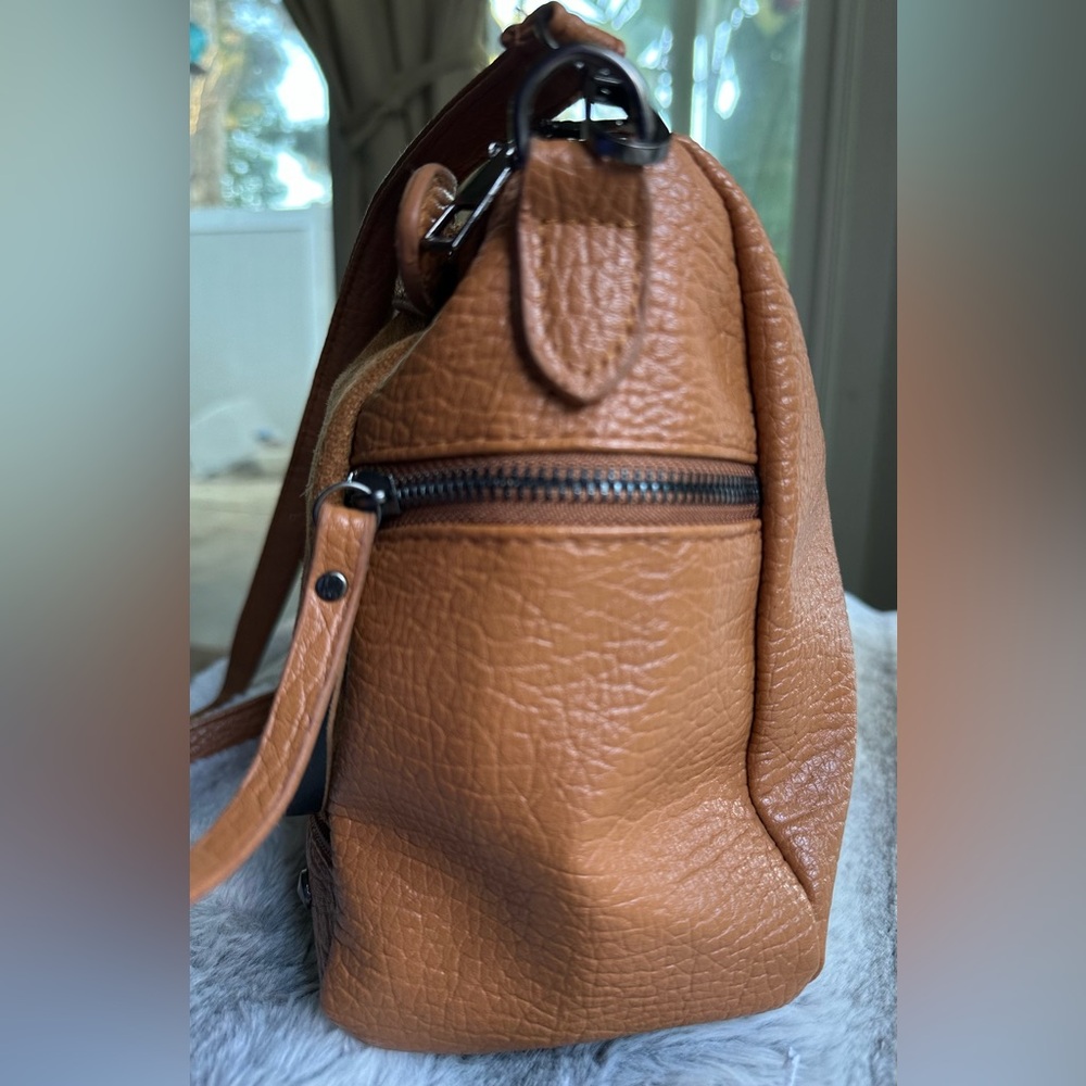 Ella & Elly brown rivet studded crossbody bag - Picture 8 of 10